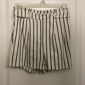 Women’s Express Short. Size Small, New With Tags